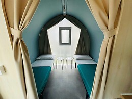 Glamping Tent With a View of Lake Trasimeno