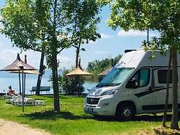 Glamping Tent With a View of Lake Trasimeno
