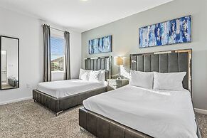 UpstaySpaciousHomePoolHotTubSleeps27