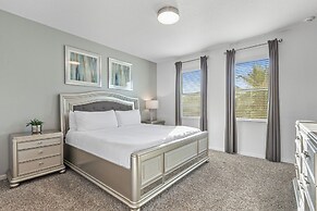 UpstaySpaciousHomePoolHotTubSleeps27