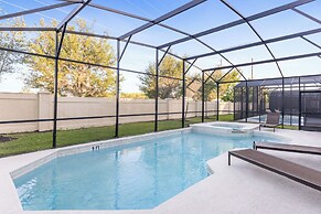 UpstaySpaciousHomePoolHotTubSleeps27