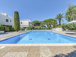 Delightful Apartment in Saint Tropez With Swimming Pool