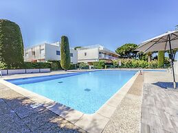 Delightful Apartment in Saint Tropez With Swimming Pool