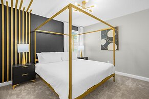 Upstay24-PPLHomeThemeRoomsPoolSpaCinema