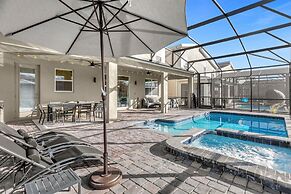 Upstay24-PPLHomeThemeRoomsPoolSpaCinema