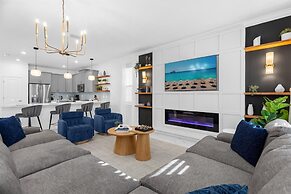 Upstay24-PPLHomeThemeRoomsPoolSpaCinema