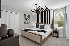 Upstay24-PPLHomeThemeRoomsPoolSpaCinema