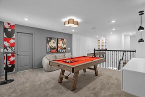 Upstay24-PPLHomeThemeRoomsPoolSpaCinema