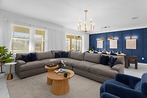 Upstay24-PPLHomeThemeRoomsPoolSpaCinema