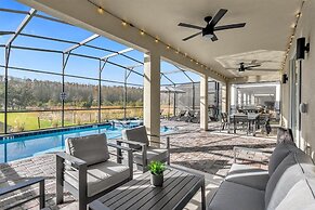 Upstay24-PPLHomeThemeRoomsPoolSpaCinema