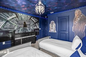 Upstay24-PPLHomeThemeRoomsPoolSpaCinema