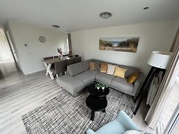 Enticing Chalet Beachside