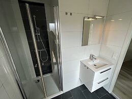 Enticing Chalet Beachside