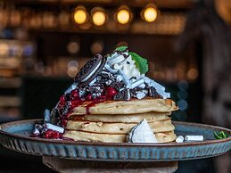 Detached Villa in a Green Environment
