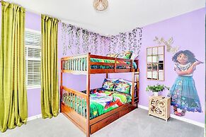 UpstaySleeps20ThemeRoomsPoolHotTubTheatr