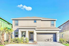 UpstaySleeps20ThemeRoomsPoolHotTubTheatr