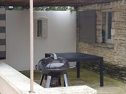 Simplistic Holiday Home in Orgon With Swimming Pool
