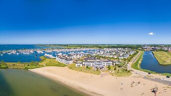 Suite in Hellevoetsluis by the Beach