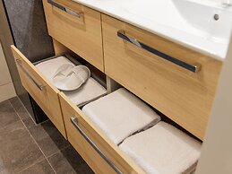 Luxury Suite With air Conditioning, Near the Beach
