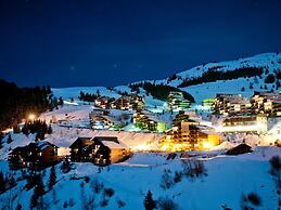 Apartments by the Slopes in L'alpe D'huez