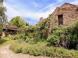 Heritage Gite in Aquitaine With Shared Pool