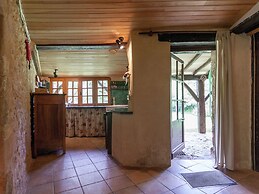 Heritage Gite in Aquitaine With Shared Pool