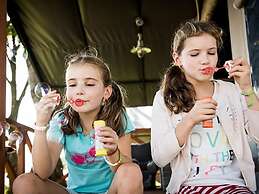 Comfortable Glamping Tent With Wifi in Limburg