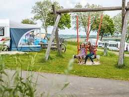 Comfortable Glamping Tent With Wifi in Limburg