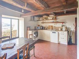 Cozy Vacation Home in Nouvelle-aquitaine