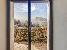 Cozy Vacation Home in Nouvelle-aquitaine