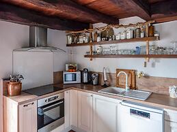 Cozy Vacation Home in Nouvelle-aquitaine