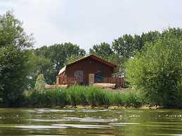 Cozy Tent Lodge With Sanitary Facilities