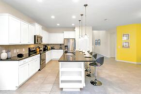 Upstay - Theater Games Sleeps 16 Pool