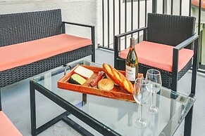 Stylish and New! 3br, Steps fr. Universal Drive