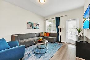 Stylish and New! 3br, Steps fr. Universal Drive