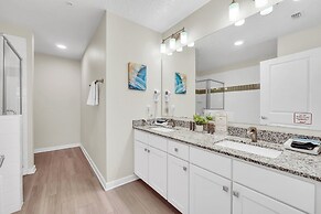 Stylish and New! 3br, Steps fr. Universal Drive