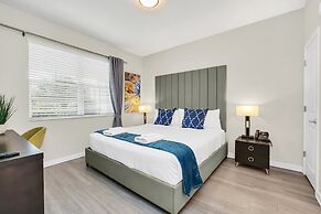 Stylish and New! 3br, Steps fr. Universal Drive