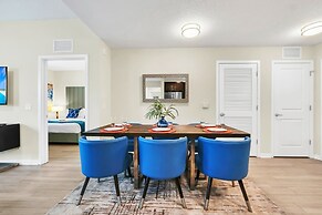 Stylish and New! 3br, Steps fr. Universal Drive