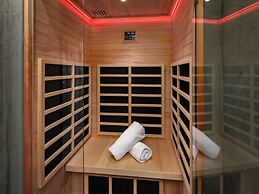 Beautiful Lodge With Sauna in a Natural Resort