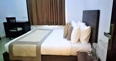 TAVISHA VILLA FILM CITY ROAD