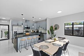 Spacious 4-BR House for Your Comfort