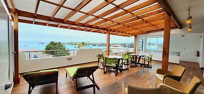 BAY VIEW HOUSE