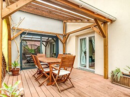 Swanky Cottage in Saasenheim With Balcony