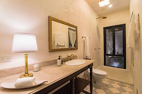 Luxury Historic 5BR Boutique hotel