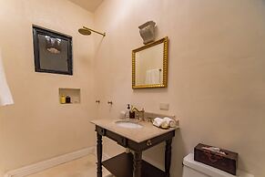 Luxury Historic 5BR Boutique hotel