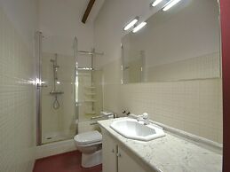 Villa With Swimming Pool Within the Luberon