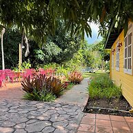 El Oasis Hotel