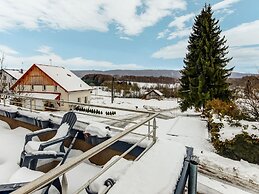 Beautiful Cottage in La Chaux With Jacuzzi