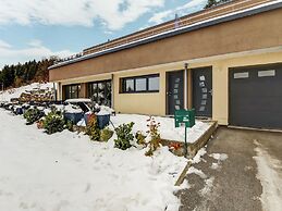 Beautiful Cottage in La Chaux With Jacuzzi