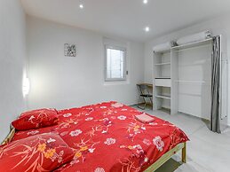 Beautiful Cottage in La Chaux With Jacuzzi